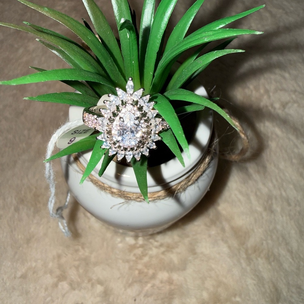 Bomb Party - Elegant Silver and White Crystal Ring - Size 9